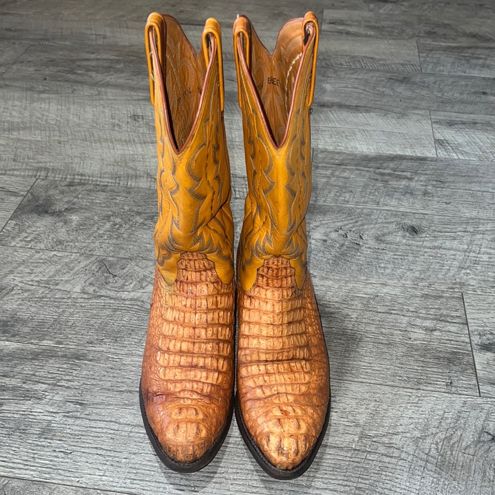 Stylish Brown Heeled Boots